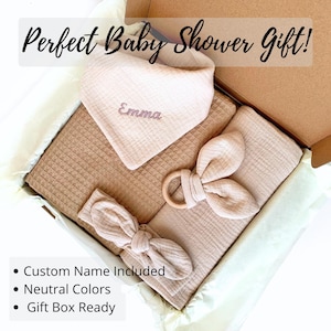 Baby Girl Gift Box Personalized – Embroidered Blanket with Name, Bib, Headband, first Toy Baby – Newborn Girl Coming Home Set