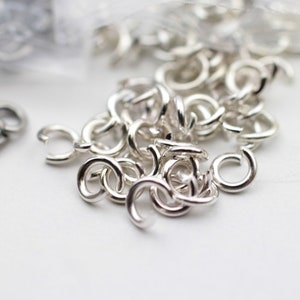 100 Open Jump Rings, Silver Jump Rings, Oval Jump Rings, Antique Silver, Jewelry Making Craft Supplies, ZM796si