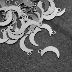 50pcs Silver Tone 14x3mm Moon Charms, Moon Connector Rhodium Plated Mini Moon Charms, Moon Charm Pendant, Brass Moon Charms, ZM978rh