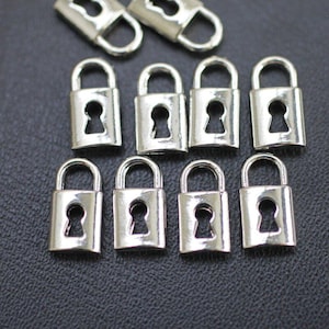 10 ciondoli a forma di lucchetto in rodio, piccolo ciondolo a forma di lucchetto, mini ciondolo a forma di lucchetto in argento per bracciale e collana, forniture per gioielli ZM1105rh
