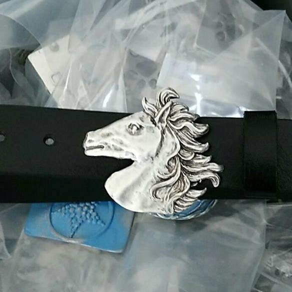 馬のベルトバックル、シルバーバックル、動物のバックル、モダンな 
