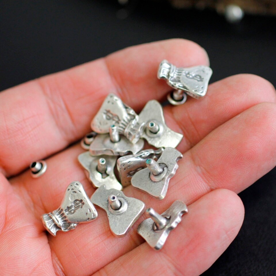 10 Silver Rivets, Bag Charms, Sterling Silver Plated, Zamak Jewelry Findings, Wholesale Jewellery Supply, Zm52as - Etsy 10 Silver Rivets, Bag Charms, Sterling Silver Plated, Zamak Jewelry Findings, Wholesale Jewellery Supply, Zm52as - Etsy