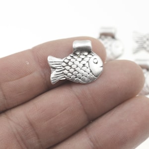 10 Fish charms, Sterling Silver Plated, Fisch Charms for making Pendant, Pendant Necklaces, Bracelet charms, Wholesale Price, ZM716as