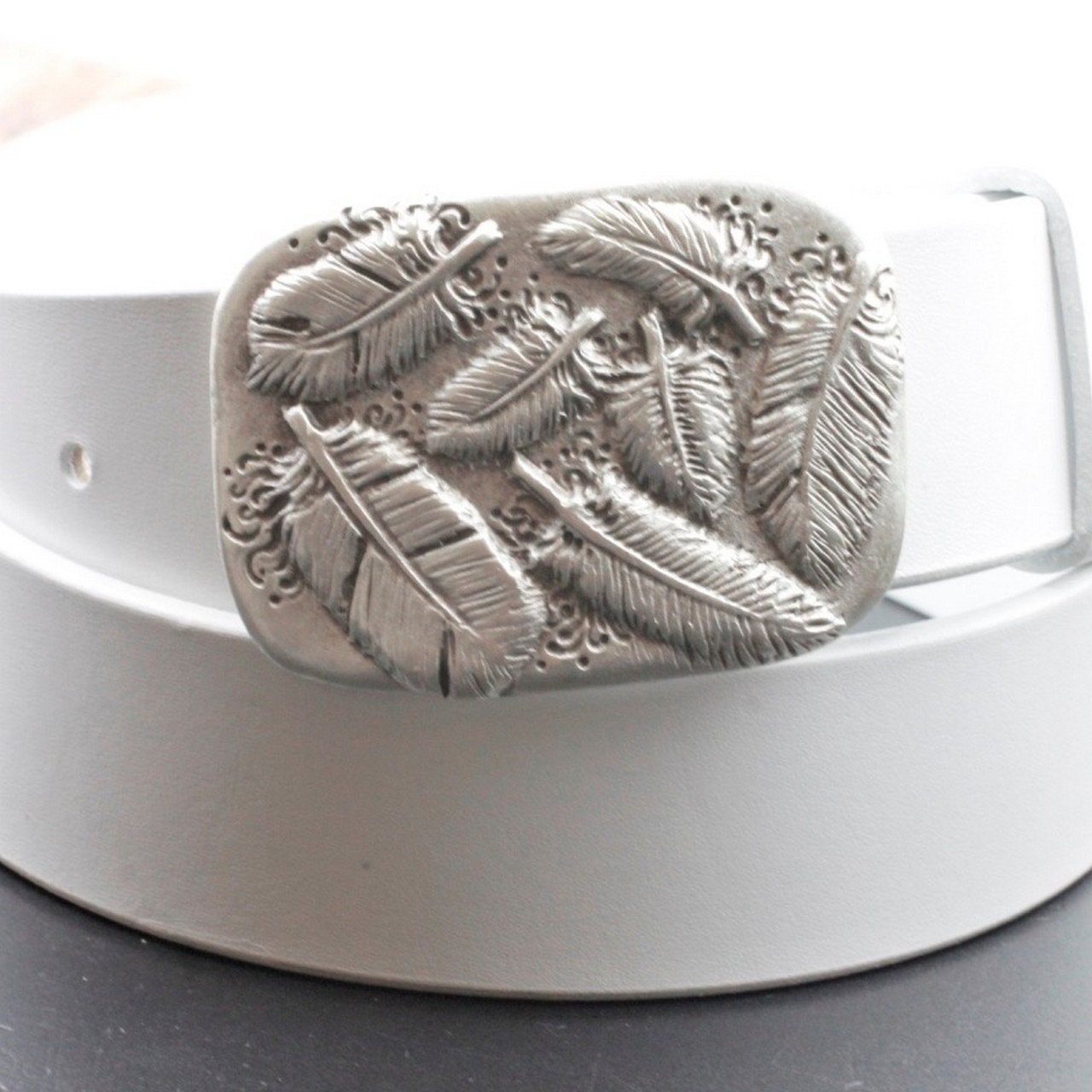 Antique Silver Feather Belt Buckle, Oval - Etsy display picture 1