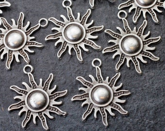 Diez dijes de sol, plata de ley bañada en plata antigua, componentes para pendientes y colgantes, fabricación de joyas - ZM723as