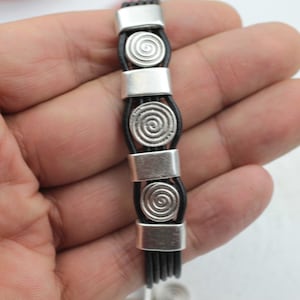 10 Spiral Slider Bead, Silber Bead Sliders, für Lederarmband, Flachleder, Rundes Leder, mehrreihiges Armband zur Herstellung von ZM636as