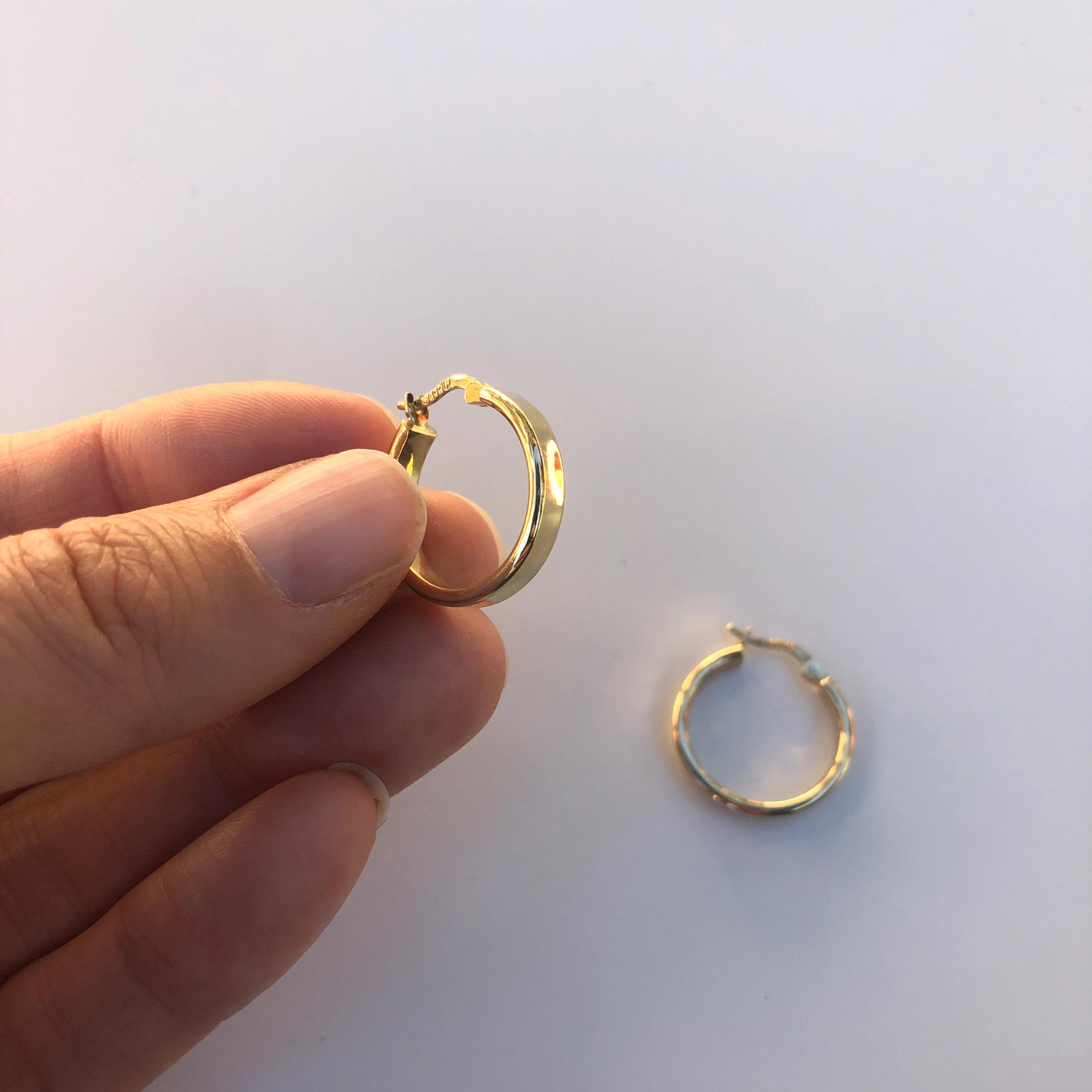 thumbnail image 2 of Old English Jewellers 9ct Yellow Gold Glittery Ladies Hoop Earrings - UK Hallmarked, Hinged Snap Closure 2 of 3