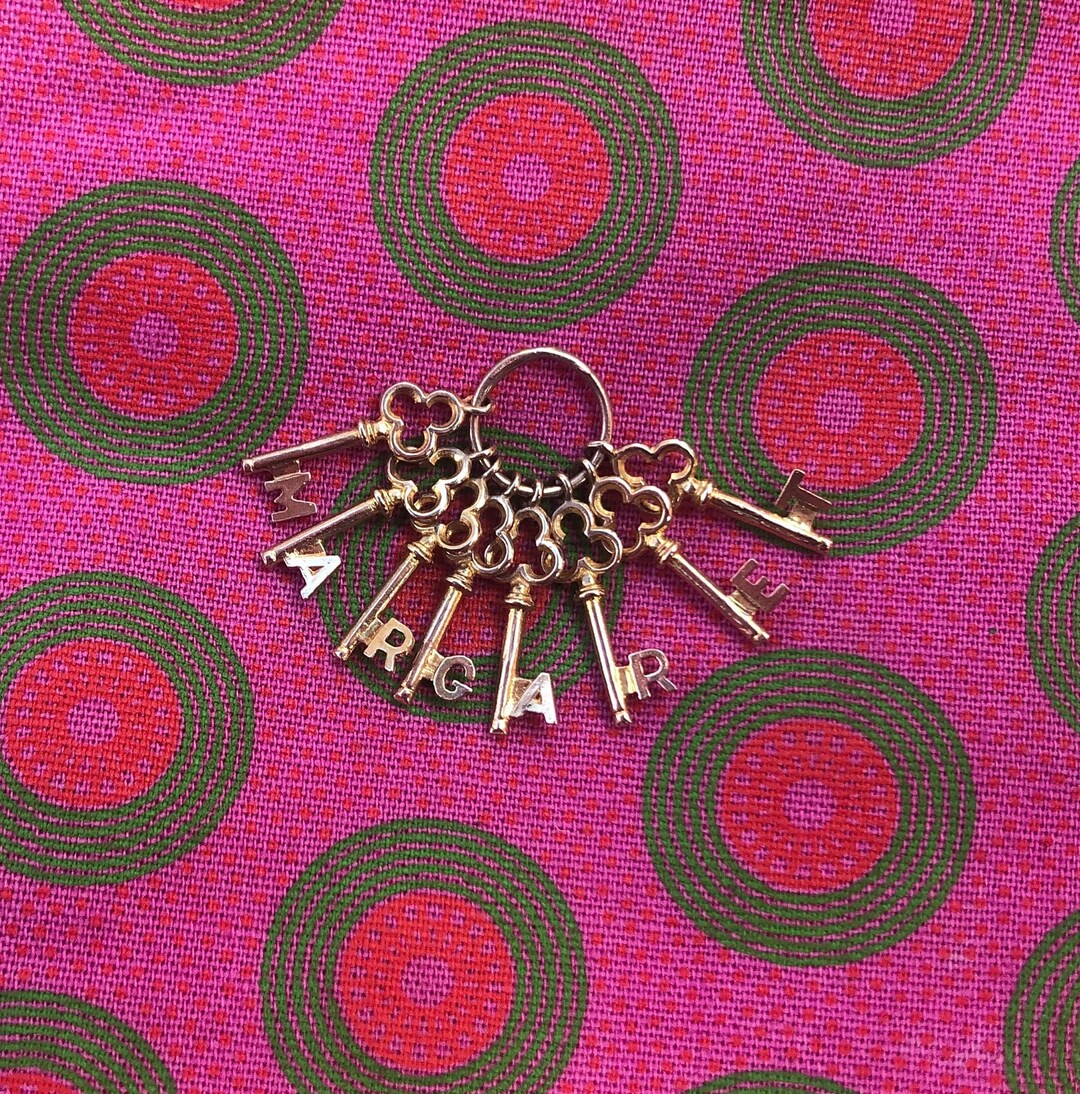9ct Gold Charm of 8 Keys That Spell margaret - Etsy