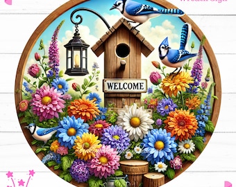 Diseño de sublimación de letrero redondo floral de bienvenida a la casa de pájaros, colgador de puerta con arrendajos azules y flores silvestres PNG, descarga digital de corona de jardín rústica
