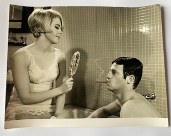 Original photo FREE EXHAUST Jean Seberg Jean-Paul Belmondo Bathroom 13x18cm 1964
