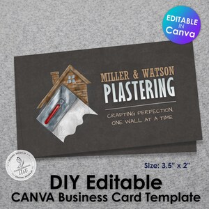 Puede incluir: Plantilla de tarjeta de visita gris oscuro con el texto "MILLER & WATSON PLASTERING" y una ilustración de una casa y una llana. La tarjeta también incluye el texto "CRAFTING PERFECTION, ONE WALL AT A TIME" y "DIY Editable CANVA Business Card Template". La tarjeta mide 8,89 cm x 5,08 cm.