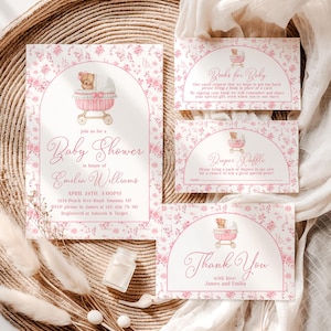 Puede incluir: Un conjunto de invitaciones y tarjetas para baby shower con un diseño floral rosa. La invitación incluye el texto "Baby Shower" y detalles para Emilia Williams. Las tarjetas adicionales incluyen "Books for Baby", "Diaper Raffle" y "Thank You".