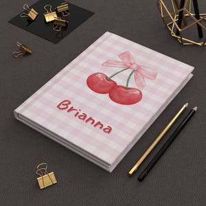 Carnet cartonné personnalisé cerise, joli carnet coquette, cadeau personnalisable, indispensables pour tenir un journal, cadeau d'anniversaire, journal de planification