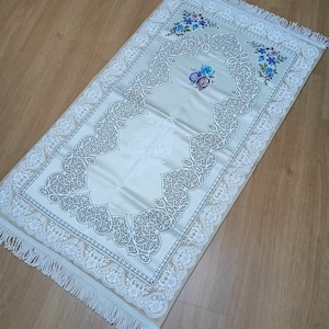 Floral Prayer Mat, Children&#39;s Prayer Mat, Gift For Her Prayer Mat, Prayer Mat For Women, Girl Prayer Mat, Custom Prayer Personalized