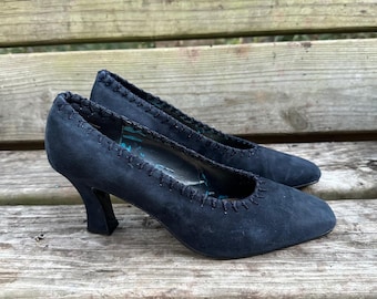 Vintage Amanda Smith Marilyn Kid Suede Pumps Pointed Toe Heels Navy Blue Sz 9.5