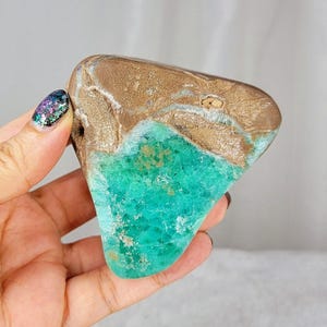 Smithsonite Stone 224g, Very Rare Polished Crystal Specimen from Pakistan