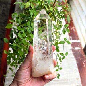 Clear Quartz Wand 573g, Large Polished Crystal Tower Point for Healing