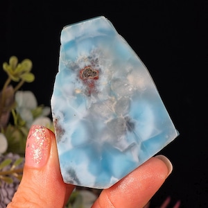 Losa de larimar A+ de 47 g, rebanada de cristal dominicano azul, piedra lapidaria en bruto, piedra de larimar para meditación y decoración de altar