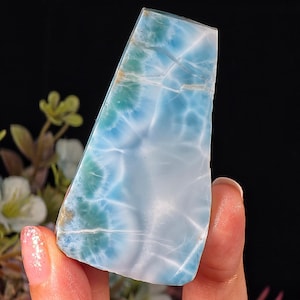 Losa de larimar de 50 g, cristal azul translúcido con patrón de olas oceánicas, espécimen dominicano