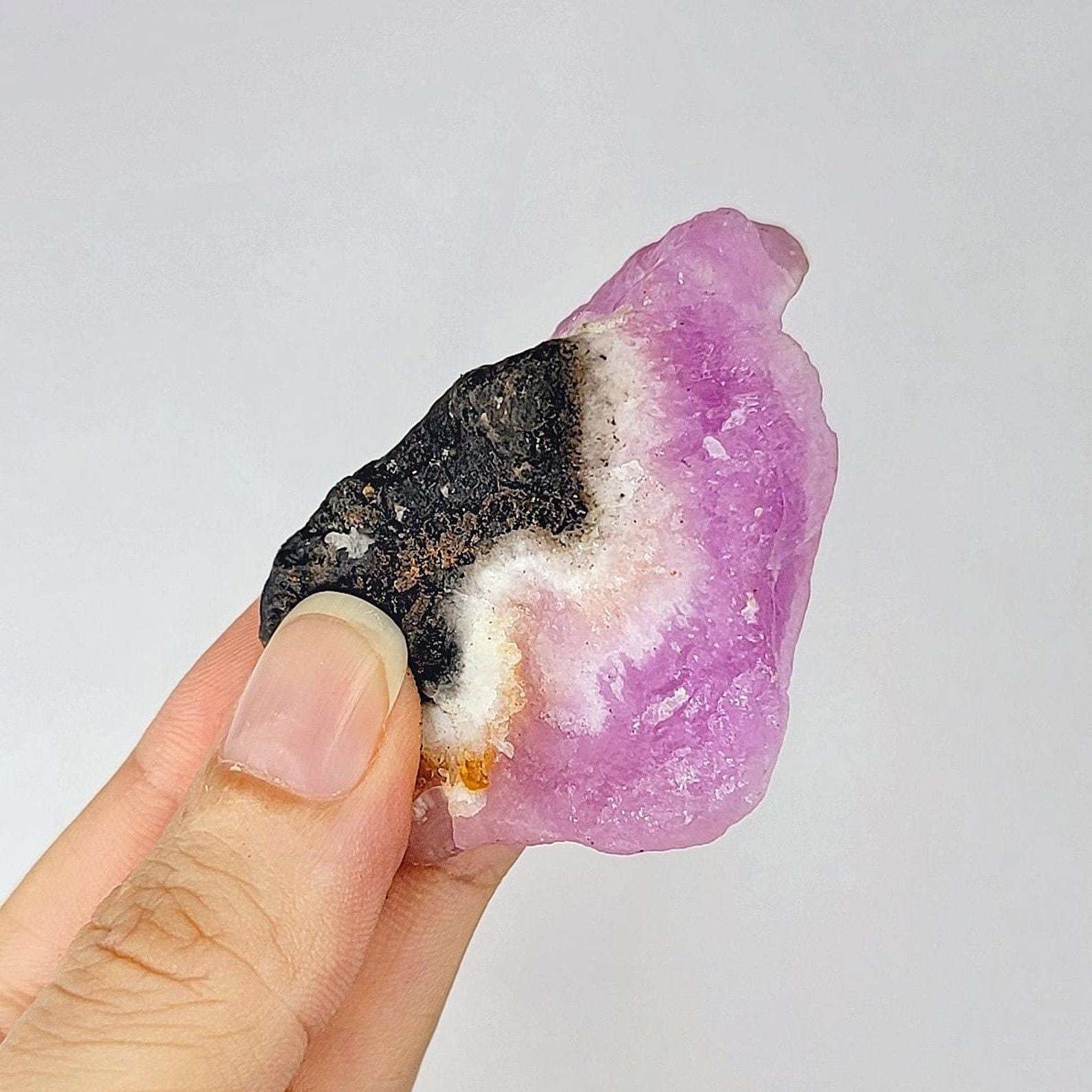 レア！ 天然ピンクアラゴナイト原石　鉱物標本　アラゴナイト 57g ピンクアラゴナイト石、原石の水晶標本、希少鉱物、天然宝石、瞑想