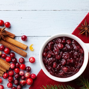 Spiced Cranberry Fragrance Oil - For Candle Making, Soap Making, Room Sprays and more - Candeo Candle Supply