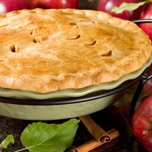 Homemade Apple Pie Fragrance Oil - For Candle Making, Soap Making, Room Sprays and more - Candeo Candle Supply