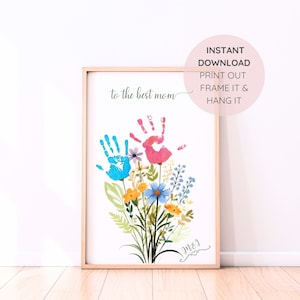Cadeau fête des mères, empreinte de main pour maman et enfant, empreinte de main, idée cadeau, carte d'anniversaire, oeuvre d'art pour tout-petits, création d'oeuvres d'art pour la fête des mères avec bébé
