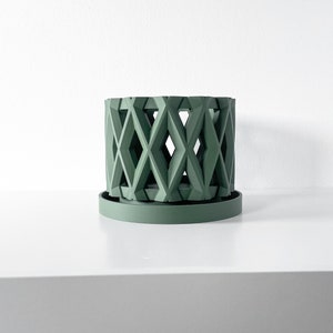 Alune Orchid Planter: Geometric Design with Drainage for Healthy Plants and Aeration