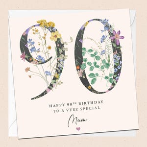 Joyeux 90e anniversaire maman - carte d'anniversaire - spécial maman - 90e anniversaire - carte d'anniversaire mère - anniversaire maman - floral - fleurs - quatre-vingt-dixième