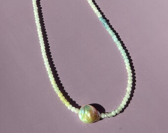 Pivoine - Collier morganite multicolore pastel et perles | Collier bohème chic | Bijoux artistiques uniques | Unique en son genre | Bijoux délicats