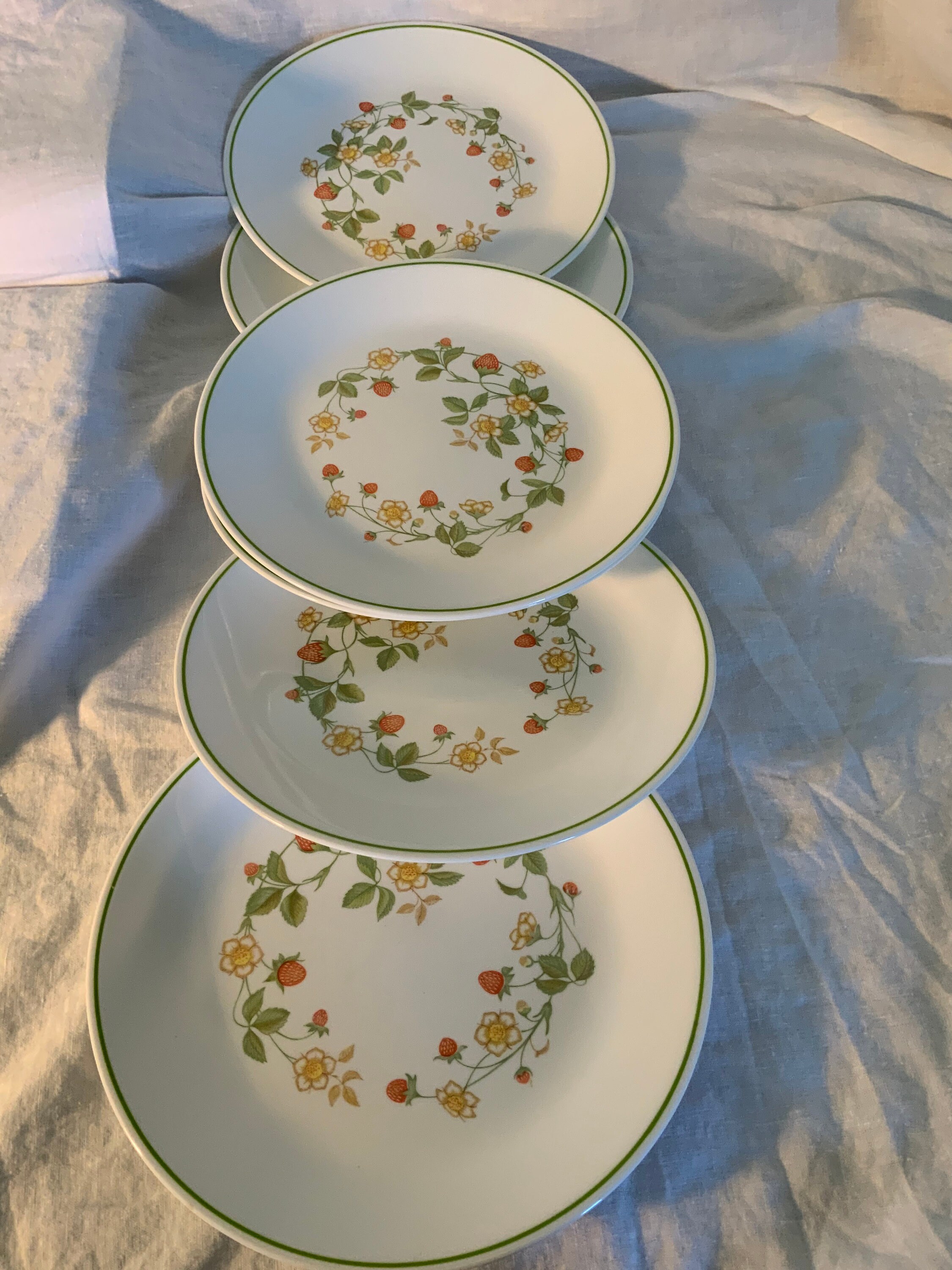 Corelle Strawberry Sundae Pattern Set of 6 or Individual Purchase MCM