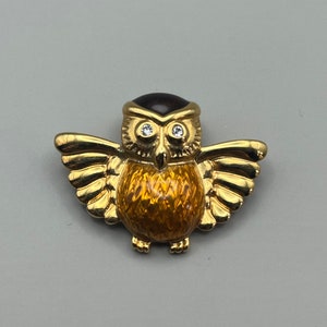 Vintage gold tone and enamel owl brooch with rhinestones - owl jewellery - owl pin - bird brooch - cute owl accessories - gift for her