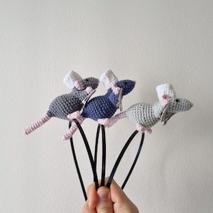 Serre-tête ratatouille au crochet : barrette à cheveux souris chef faite main