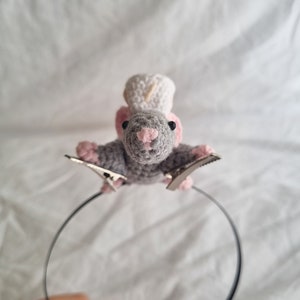 Serre-tête ratatouile au crochet, serre-tête ratatouille au crochet, accessoires pour cheveux, chef souris, pinces à cheveux, amigurumi, fait main, serre-tête Remy image 4