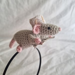 Serre-tête ratatouile au crochet, serre-tête ratatouille au crochet, accessoires pour cheveux, chef souris, pinces à cheveux, amigurumi, fait main, serre-tête Remy image 7