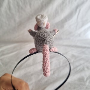 Serre-tête ratatouile au crochet, serre-tête ratatouille au crochet, accessoires pour cheveux, chef souris, pinces à cheveux, amigurumi, fait main, serre-tête Remy image 6