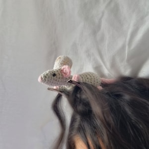 Serre-tête ratatouile au crochet, serre-tête ratatouille au crochet, accessoires pour cheveux, chef souris, pinces à cheveux, amigurumi, fait main, serre-tête Remy image 10