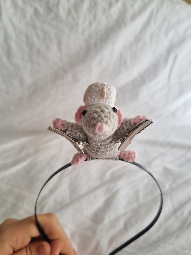 Serre-tête ratatouile au crochet, serre-tête ratatouille au crochet, accessoires pour cheveux, chef souris, pinces à cheveux, amigurumi, fait main, serre-tête Remy image 8