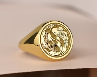 14K Gold Koi Fish Signet Ring, Nishikigoi Fish Jewelry, Japanese Fish Ring, Sea Animal Jewelry, Gold Asian Fish Ring, Feng Shui Signet Ring