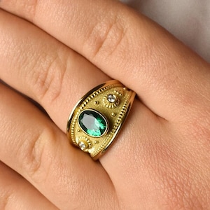 Gold Roman Empire Ring, Emerald Stone Italian Ring, Ancient Italian Ring, Etruscan Ring, Gold Emerald Jewelry, Gold Etruscan Jewelry