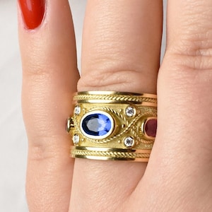 Blauwe saffier Bezel Byzantijnse ring, brede gouden ring, saffier stenen ring, gouden Byzantijnse sieraden, oude Griekse ring, vrouwen saffier band