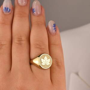 14K Gold Maple Leaf Signet Ring, Round Autumn Leaf Ring, Maple Leaf ...