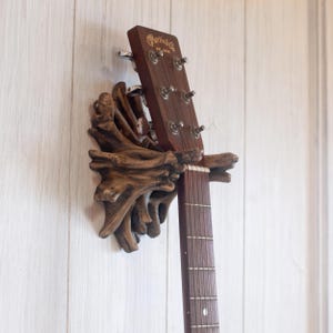 Driftwood Guitar Hanger – Rustic Wall Mount for Acoustic Guitars | Boho Music Room Decor | Nature-Inspired Guitar Holder