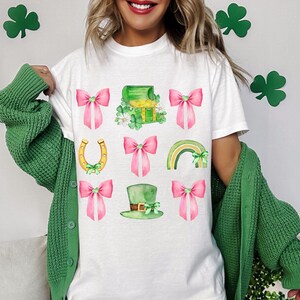 St Patricks Coquette Shirt St Patrick&#39;s Day Lucky T-Shirt St. Patrick&#39;s Day Celebration Irish Horseshoe Pot of Gold Shamrocks Rainbow Tee