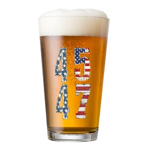 Trump 45 47 Donald Trump Pint Glass Trump 2024 MAGA Merch Patriotic Gifts for Dad Gifts for Republicans USA American Flag Beer Cup 16 oz