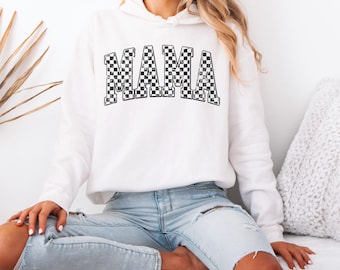 Vintage Mama Comfort Colors Sweatshirt Retro Mom Hoodie New Mom Crewneck Shirt Mama Sweatshirt Trendy Mom Sweatshirt Vintage Mama Shirt