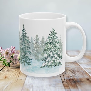 Tasse en céramique Winter Wonderland Sapin de Noël enneigé Tasse à café à feuilles persistantes Tasse forêt Cadeau de vacances pour les amoureux de la nature Tasse à thé Cadeau de Noël alpin