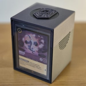 Deck box avec Toploader Intégré - Personnalisable - 2 couleurs - Jusqu'à 125 cartes double sleevés