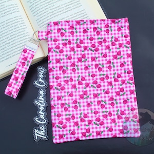 book sleeve with matching wristlet handle keychain / kindle sleeve / book cover / ereader case / tablet iPad computer accessories / booktok