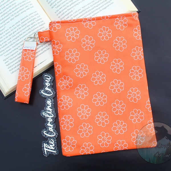 Retro book sleeve with matching wristlet keychain / kindle sleeve / book cover / ereader case / tablet iPad computer accessories / booktok